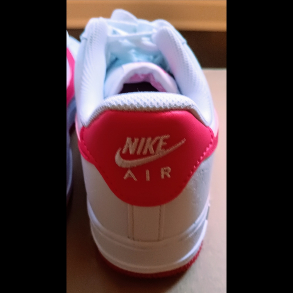 Nike White and Red Air Sneakers - Picture 2 of 3